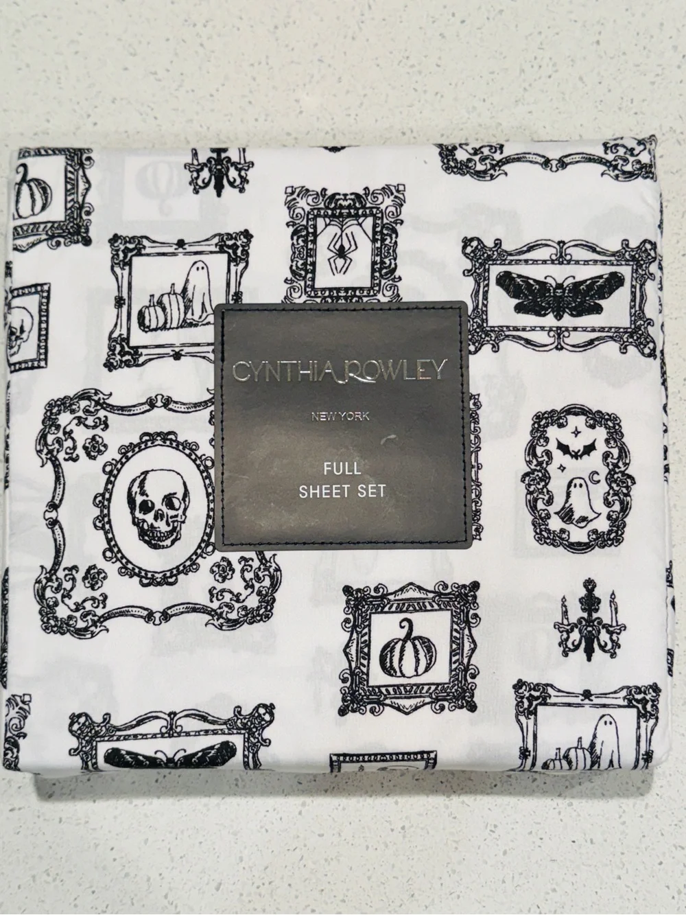 Cynthia Rowley FULL Sheet Set Halloween Gothic Skulls Pumpkins Black White 4pc